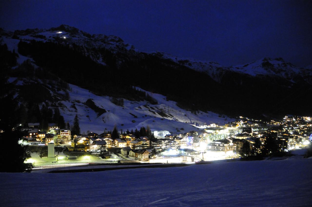 Appartement Haus Abendrot à Sankt Anton am Arlberg Extérieur photo